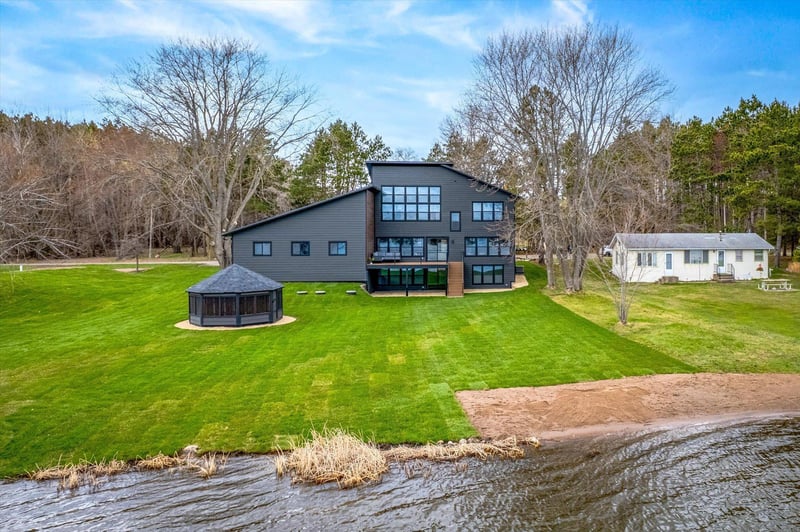 27919 Bay Shore Dr NW, Isanti, MN 55040
