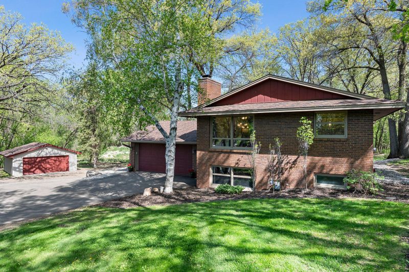 12815 Meadowvale Rd NW, Elk River, MN 55330