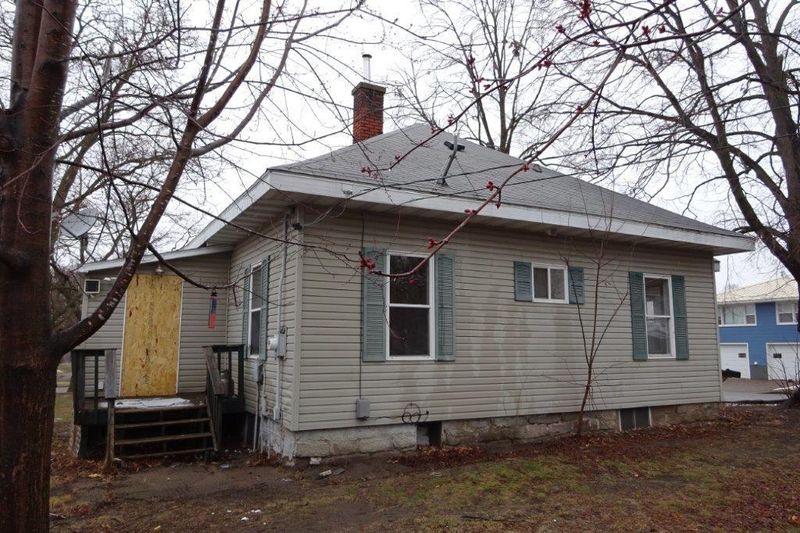 407 8th Ave W, Durand, WI 54736
