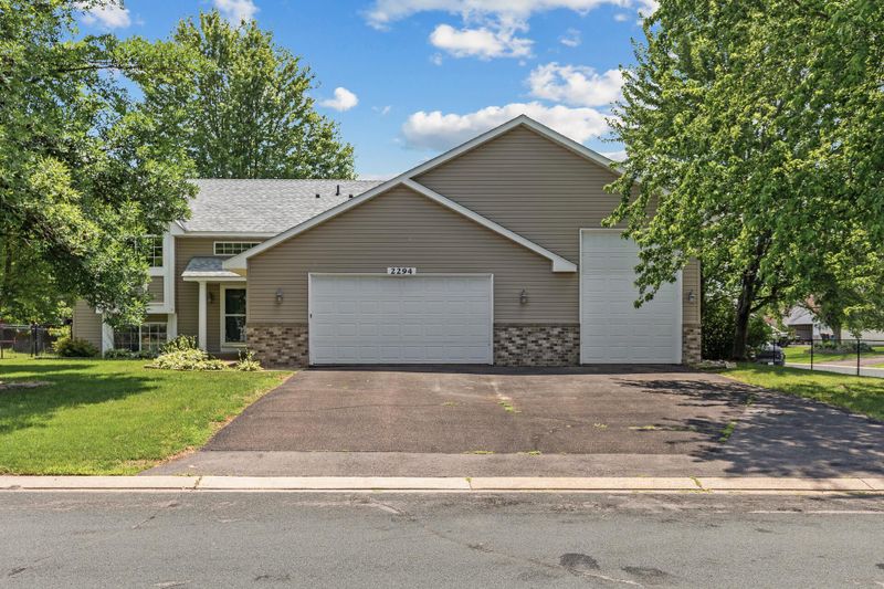 2294 Mathias Rd, Shakopee, MN 55379