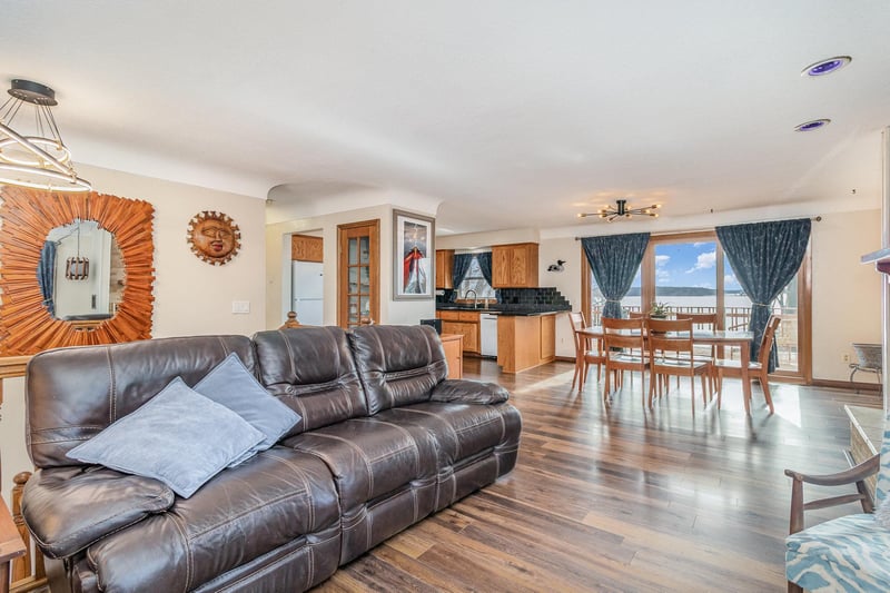 19215 Larkspur Ave N, Marine On Saint Croix, MN 55047