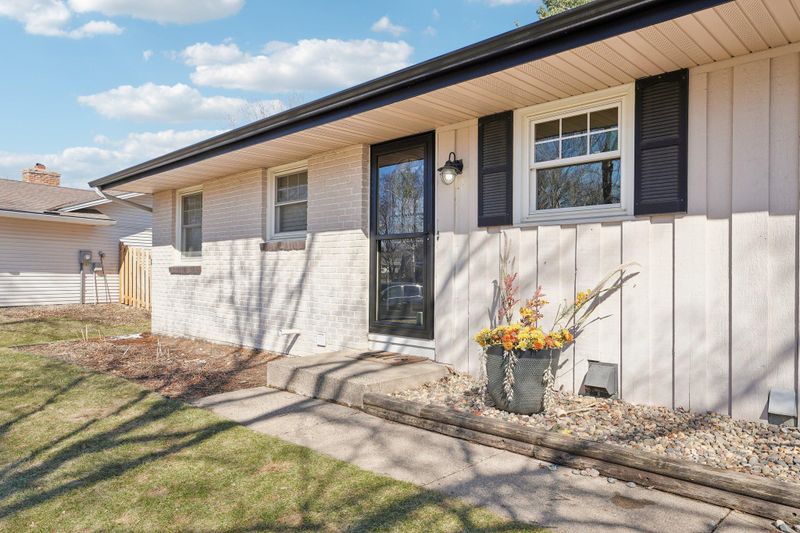 14408 Gladiola Ct, Apple Valley, MN 55124
