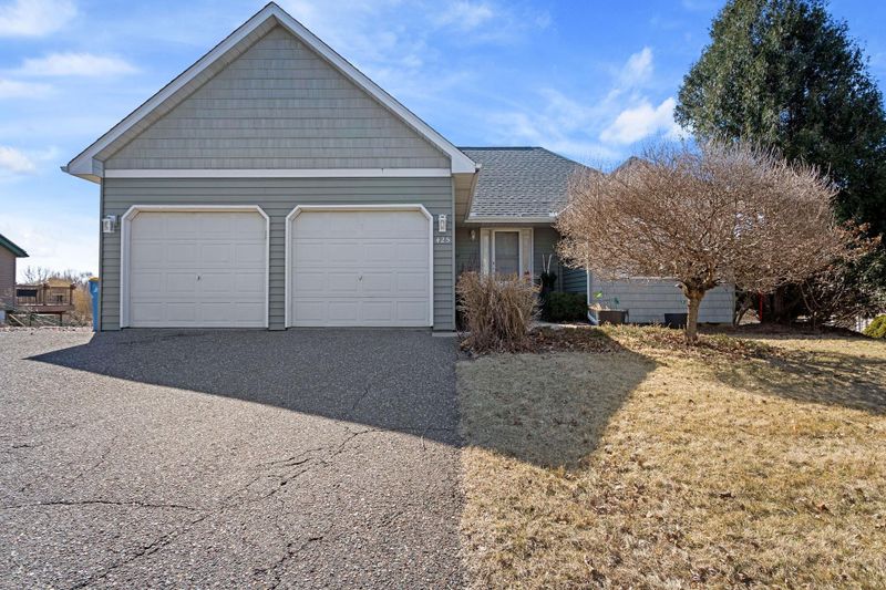 425 Birch Ave NW, Saint Michael, MN 55376