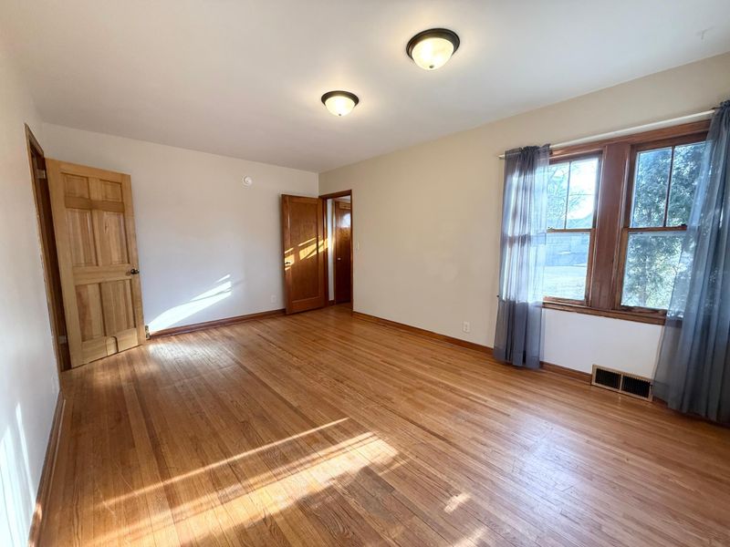 237 Wood St S, Mora, MN 55051