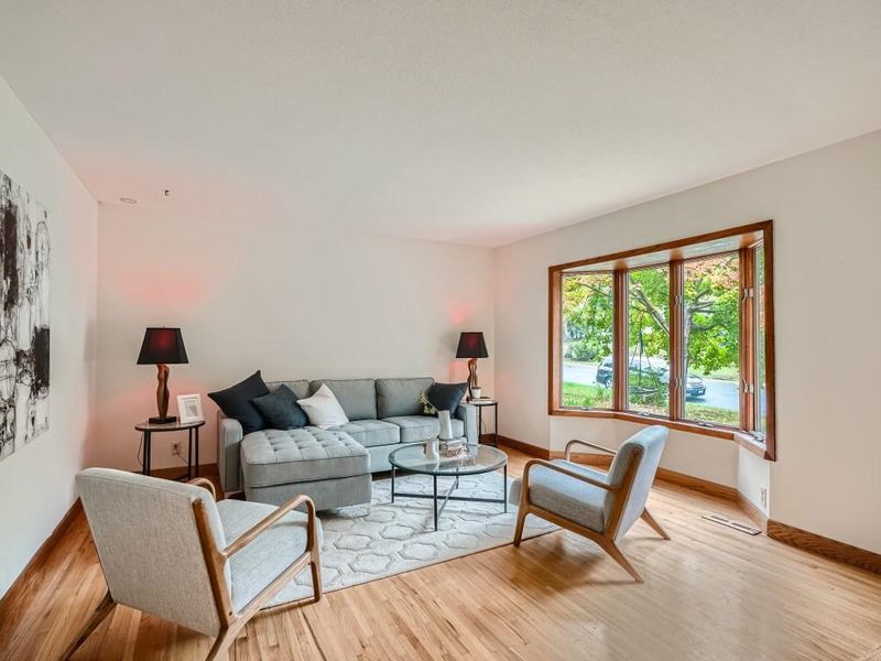8840 Morris Rd, Bloomington, MN 55437