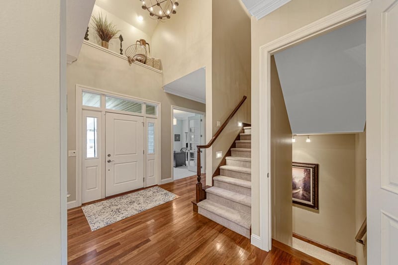 1612 Northridge Ln, North Mankato, MN 56003