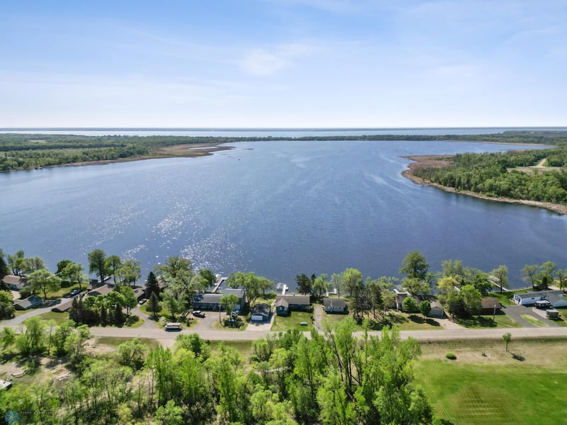 38588 Walker Lake Dr, Richville, MN 56576