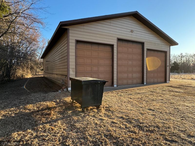 407 1st St NE, Hinckley, MN 55037