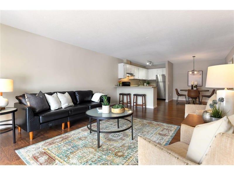 10211 Cedar Lake Rd #109, Hopkins, MN 55305
