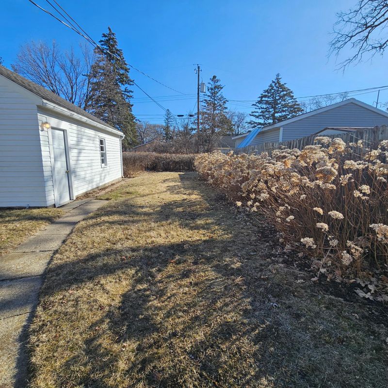 206 4th Ave NE, Saint Cloud, MN 56304