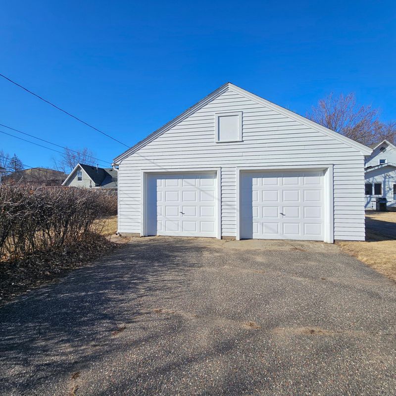 206 4th Ave NE, Saint Cloud, MN 56304