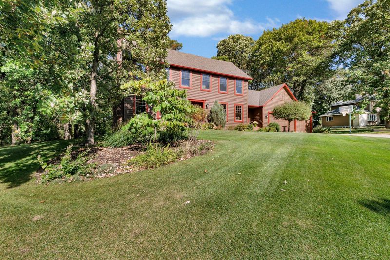 823 Ridgewood Ct, Sartell, MN 56377