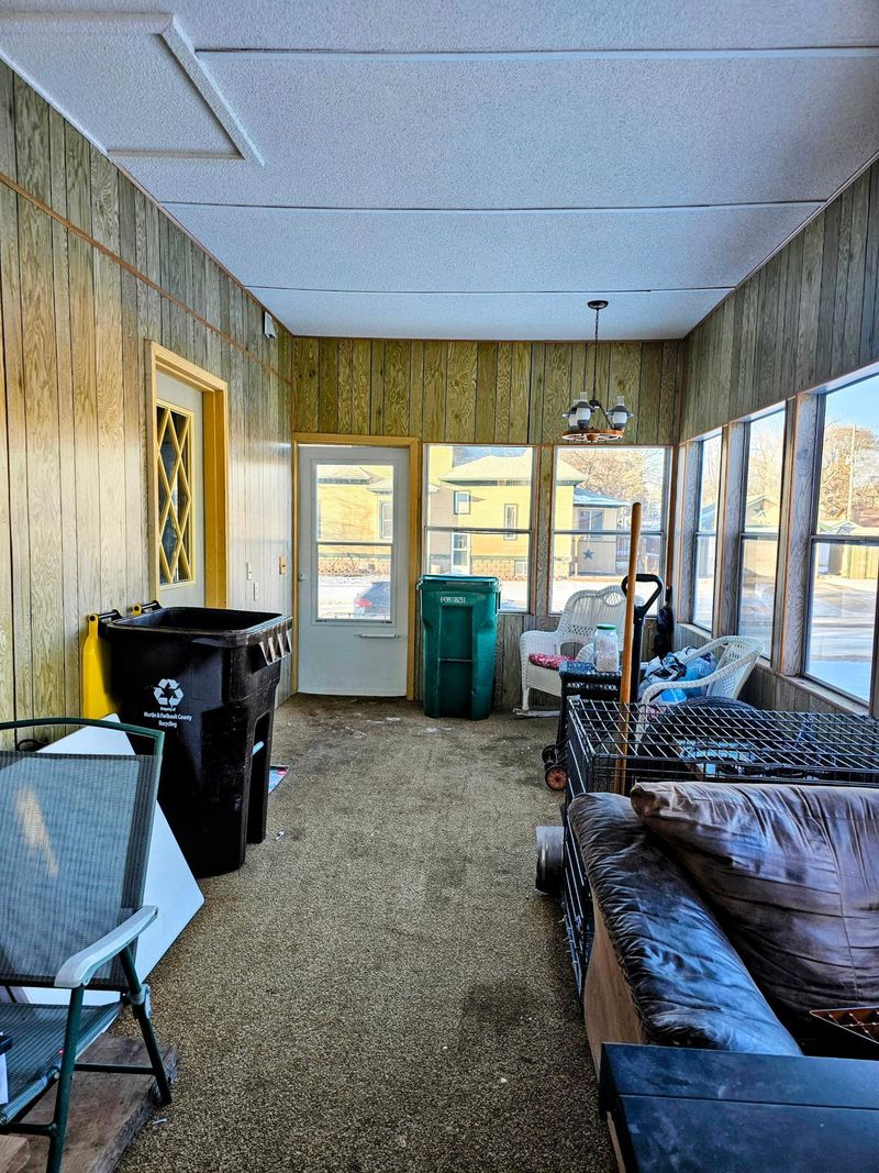 303 S Elm St, Fairmont, MN 56031