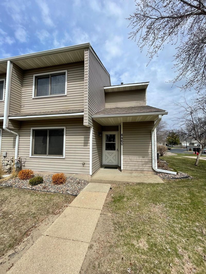 4460 Mccoll Dr, Savage, MN 55378
