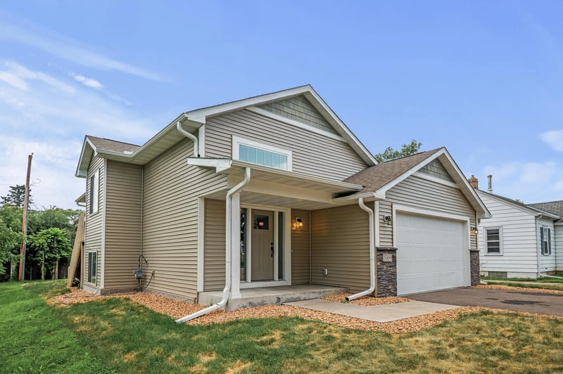 5009 Fairview Ave N, Crystal, MN 55429
