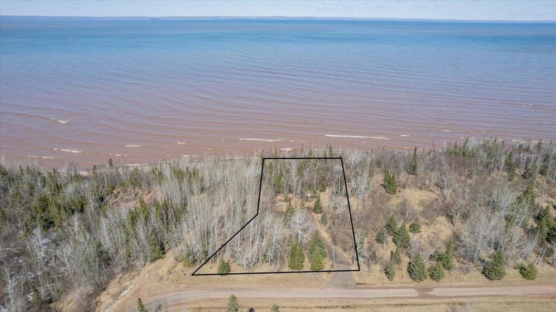 10421 E Devries Rd, Poplar, WI 54864