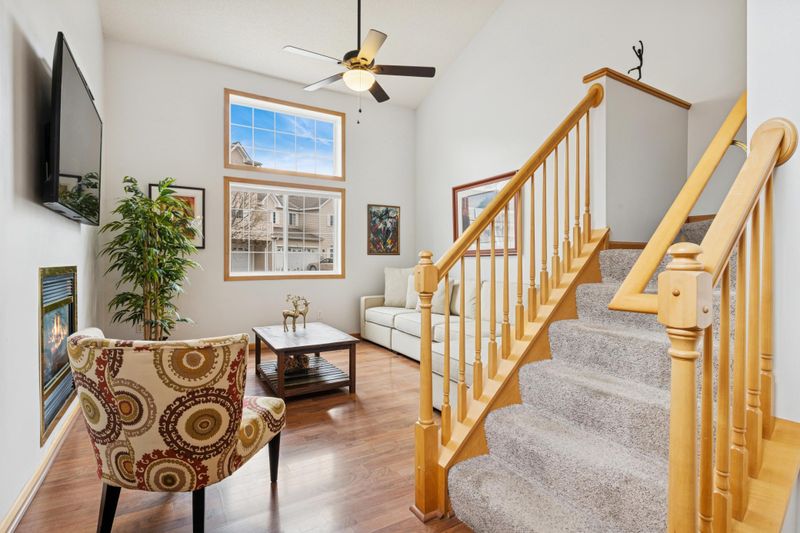 17671 Hackberry Ct, Eden Prairie, MN 55347