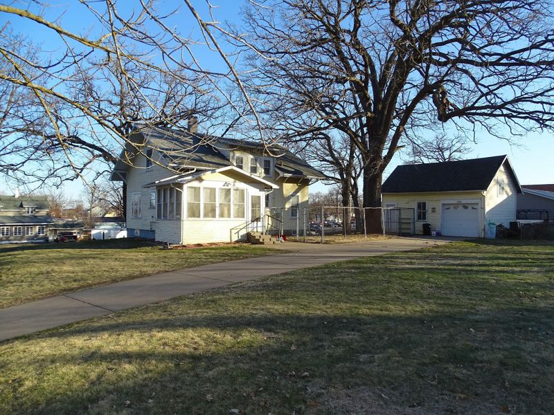 604 5th Ave E, Durand, WI 54736