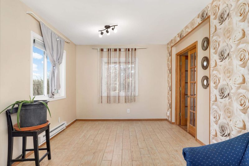 572 Point Douglas Rd S, Saint Paul, MN 55119