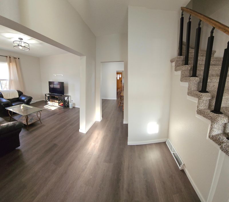 812 Horace Ave N, Thief River Falls, MN 56701