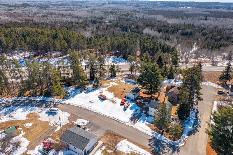 18 Fifth Ave, Soudan, MN 55782