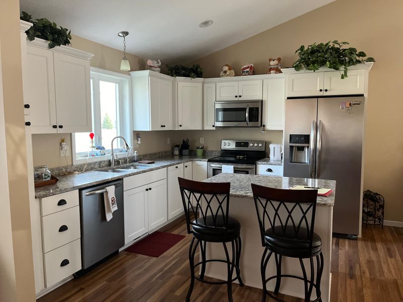 2556 Cherry Lane Ct NE, Alexandria, MN 56308
