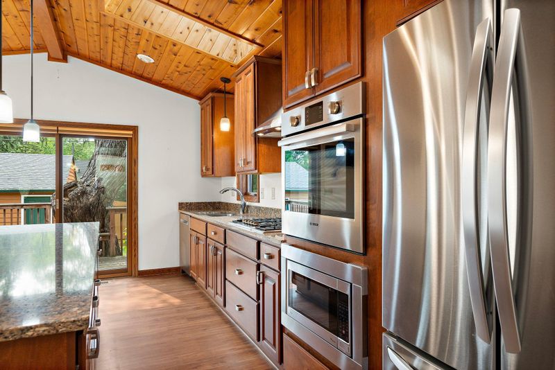 2700 Edgewood Ave S, Saint Louis Park, MN 55426