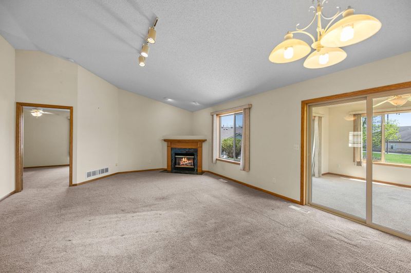 20511 Harvest Cir, Rogers, MN 55374