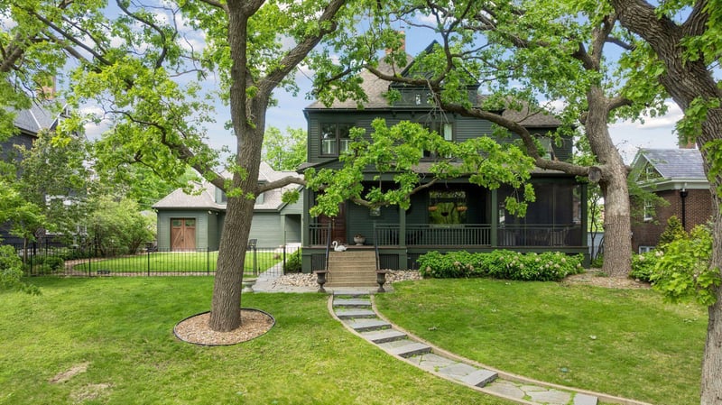 683 Osceola Ave, Saint Paul, MN 55105