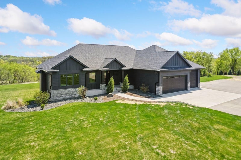 27143 Vergus Ave, New Prague, MN 56071