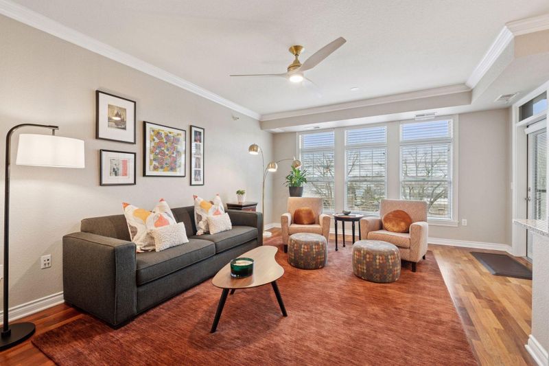 7100 Metro Blvd #423, Edina, MN 55439