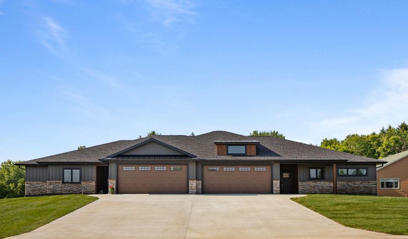 7284 205th St W, Faribault, MN 55021