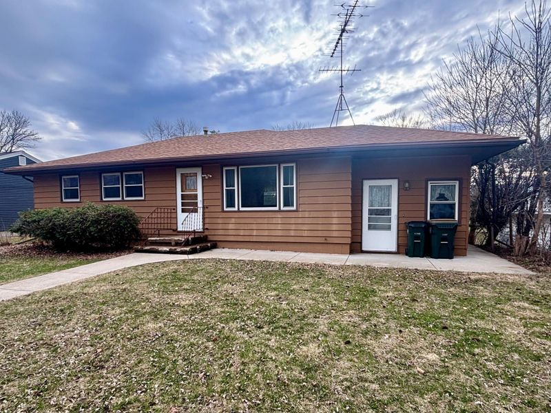 344 Milkyway St N, Cosmos, MN 56228
