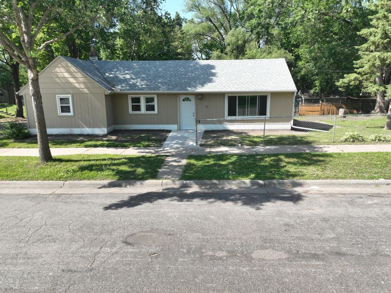 1899 Cottage Ave E, Saint Paul, MN 55119