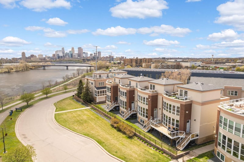 2311 River Pointe Cir, Minneapolis, MN 55411