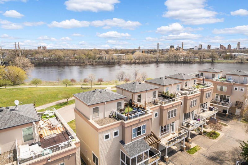 2311 River Pointe Cir, Minneapolis, MN 55411