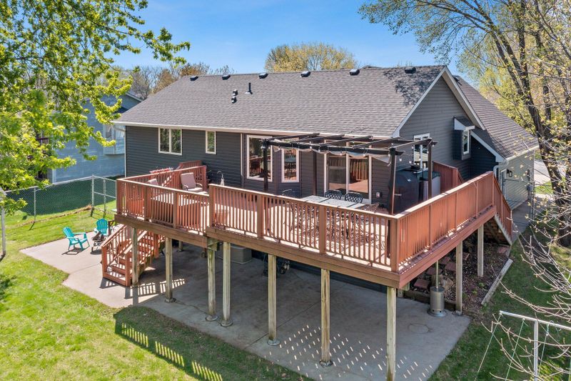 7165 Upper 157th St W, Apple Valley, MN 55124