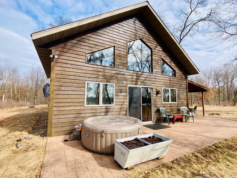 W7195 Bluffs Dr, Minong, WI 54859