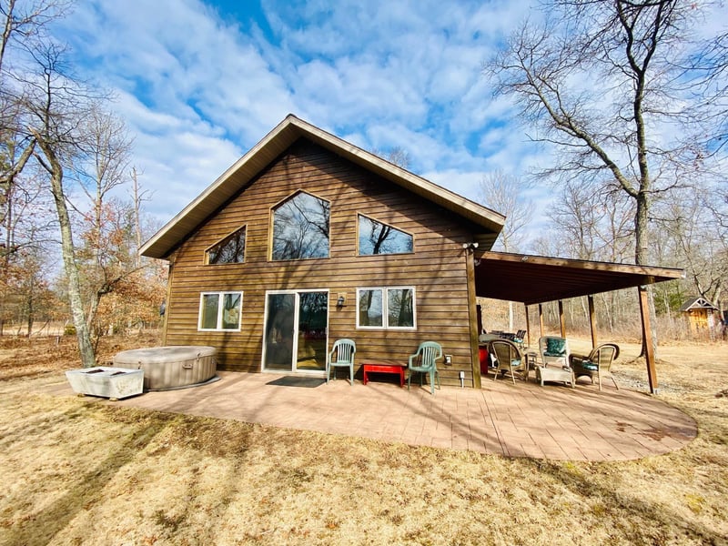 W7195 Bluffs Dr, Minong, WI 54859