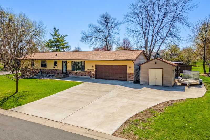401 Walnut Ave SW, Saint Michael, MN 55376
