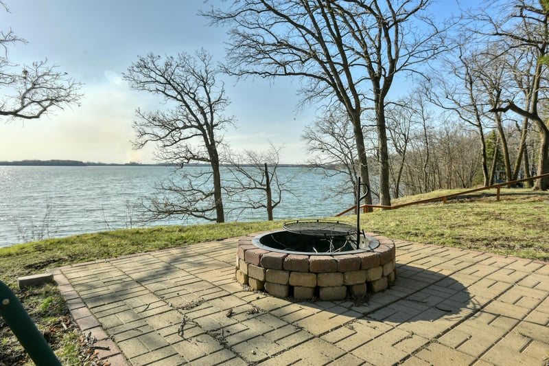 21630 62nd St NW, Sunburg, MN 56289