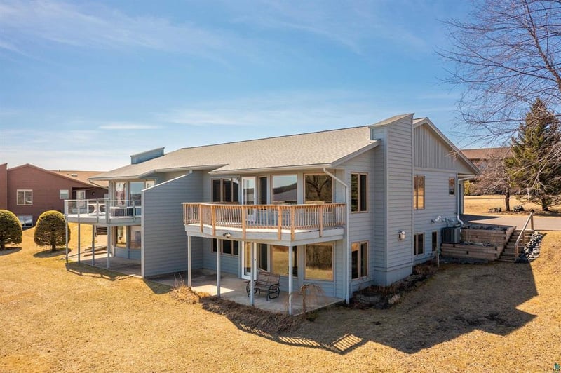8024 E Spirit Cove Dr, Duluth, MN 55807