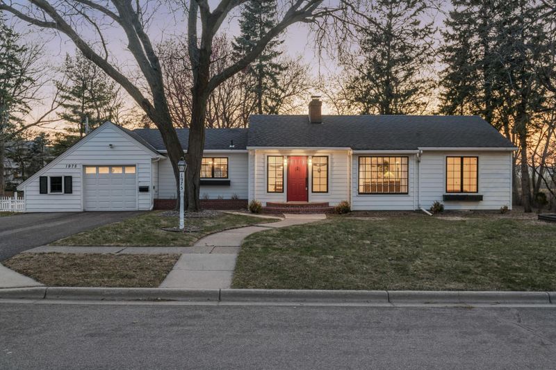 1975 Eustis St, Lauderdale, MN 55113