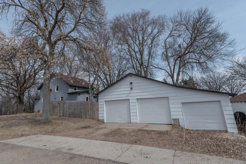 225 W Main St, Vergas, MN 56587