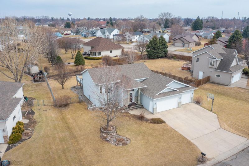 405 Mariann Ln, Dilworth, MN 56529