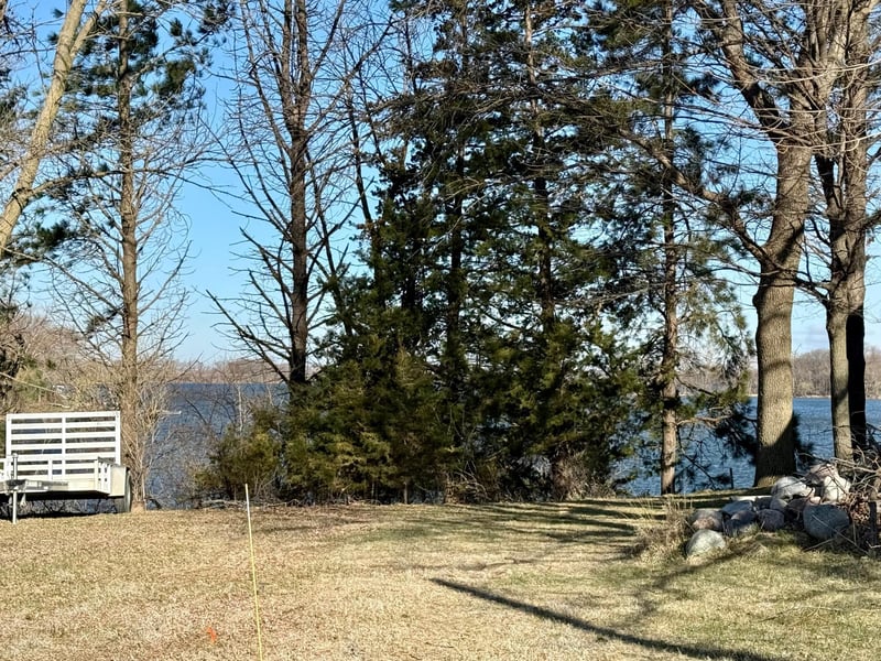 47952 Outback Ln, Elysian, MN 56028