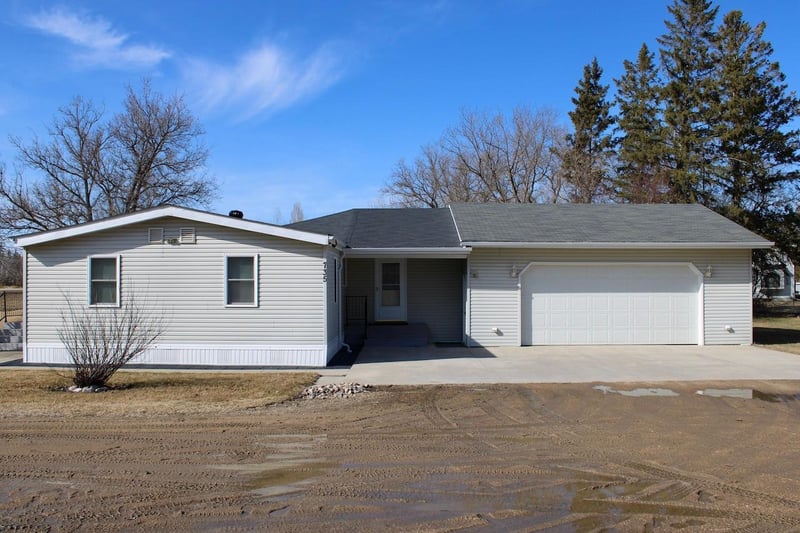 735 1st St S, Middle River, MN 56737