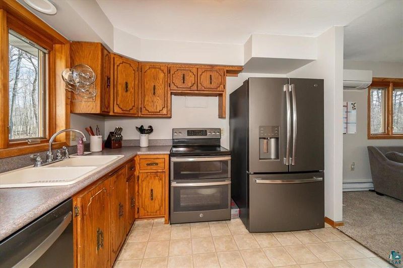 12291 E Lindgren Rd, Maple, WI 54854