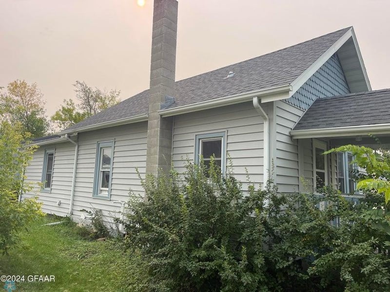412 3rd Ave W, Halstad, MN 56548