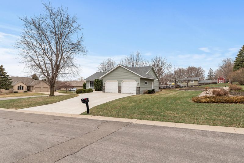 990 Klyva Rd SE, Cokato, MN 55321